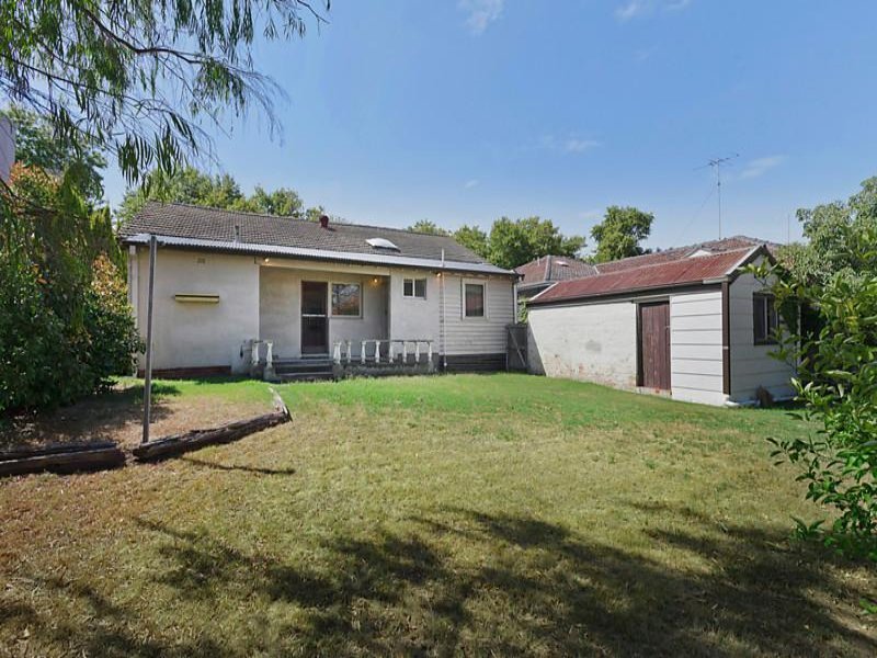 7 Ramsay Avenue, Kew East image 7