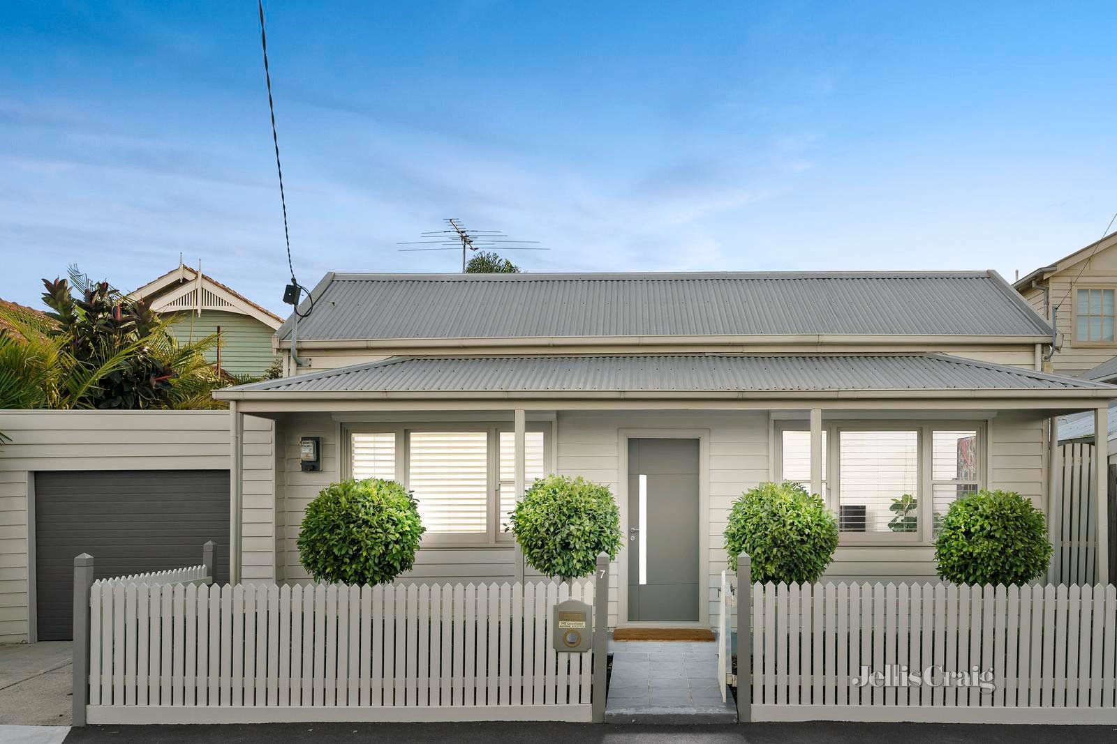 7 Rennie Street, Williamstown image 1