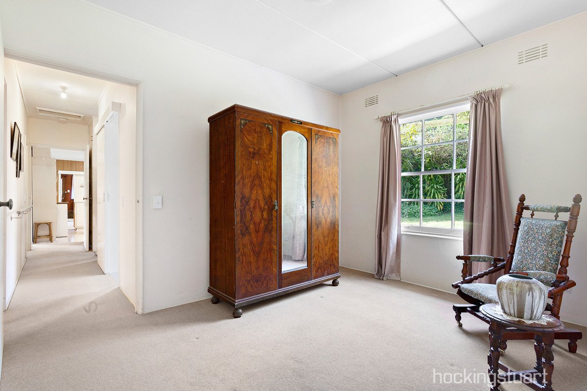 7 Renown Street, Balwyn North image 6