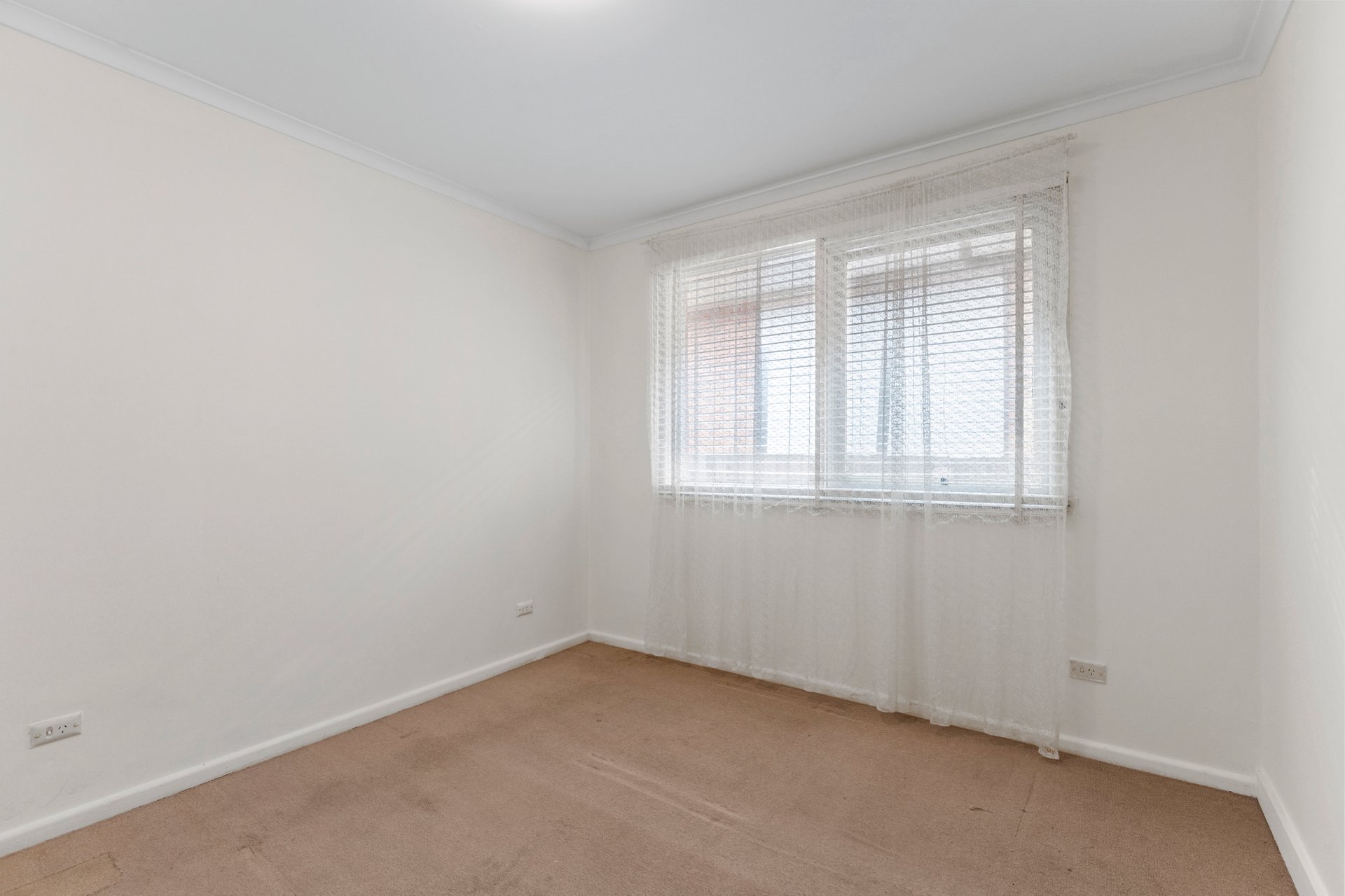 7 Riviera Road, Avondale Heights image 6