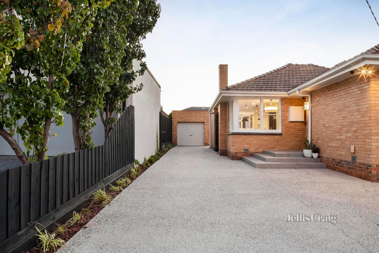 7 Roberts Street, Essendon image 17