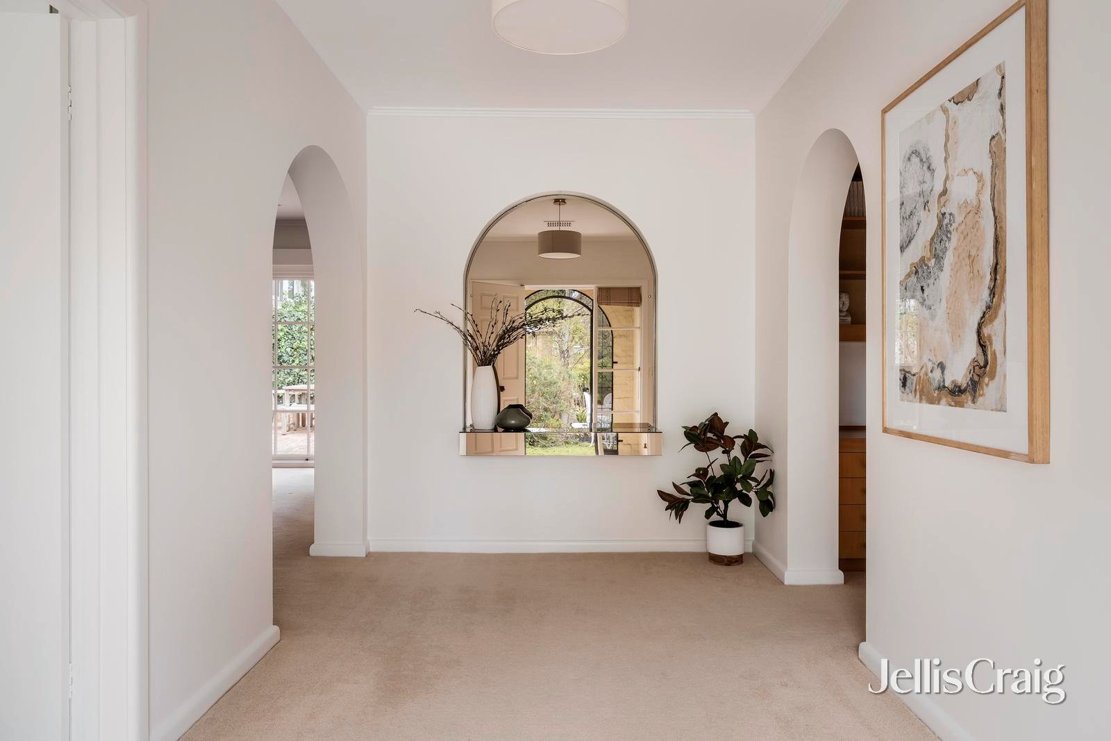 7 Rockingham Close, Kew image 2