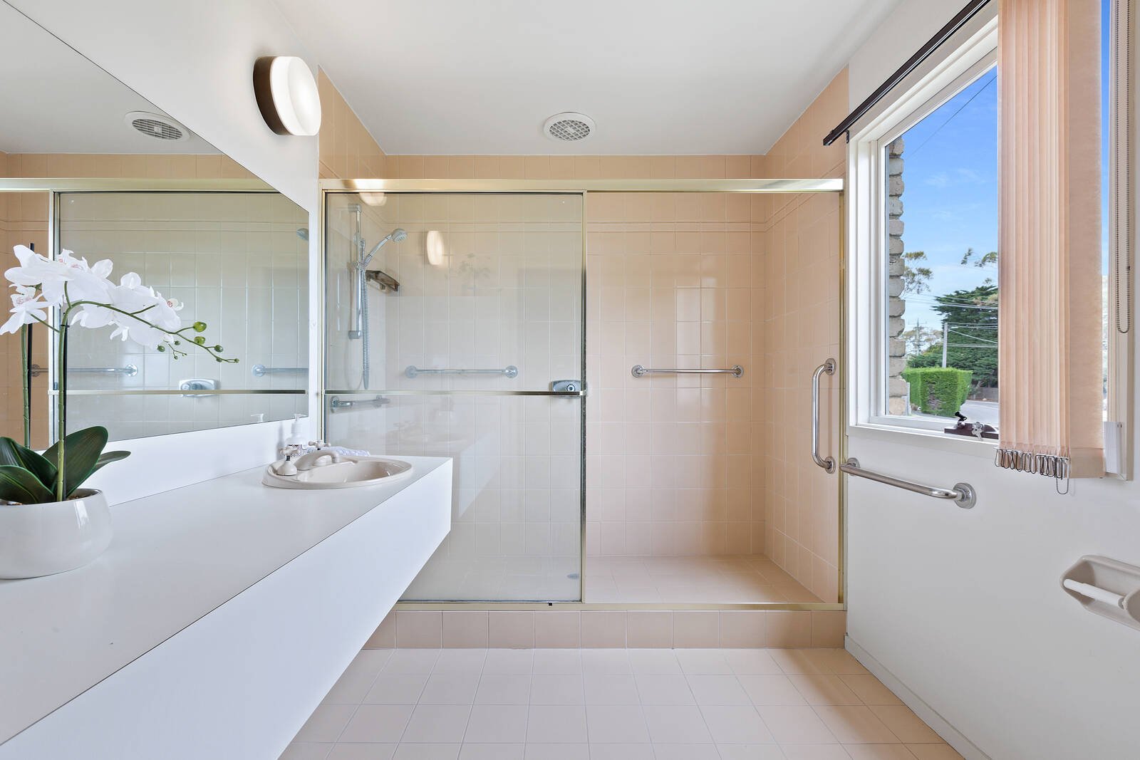 Property Gallery Thumbnail 4