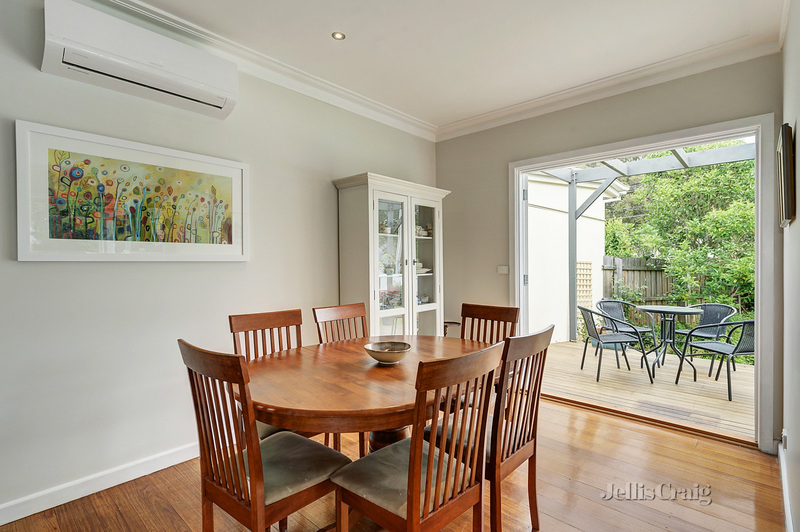 7 Rosstrevor Crescent, Mitcham image 4