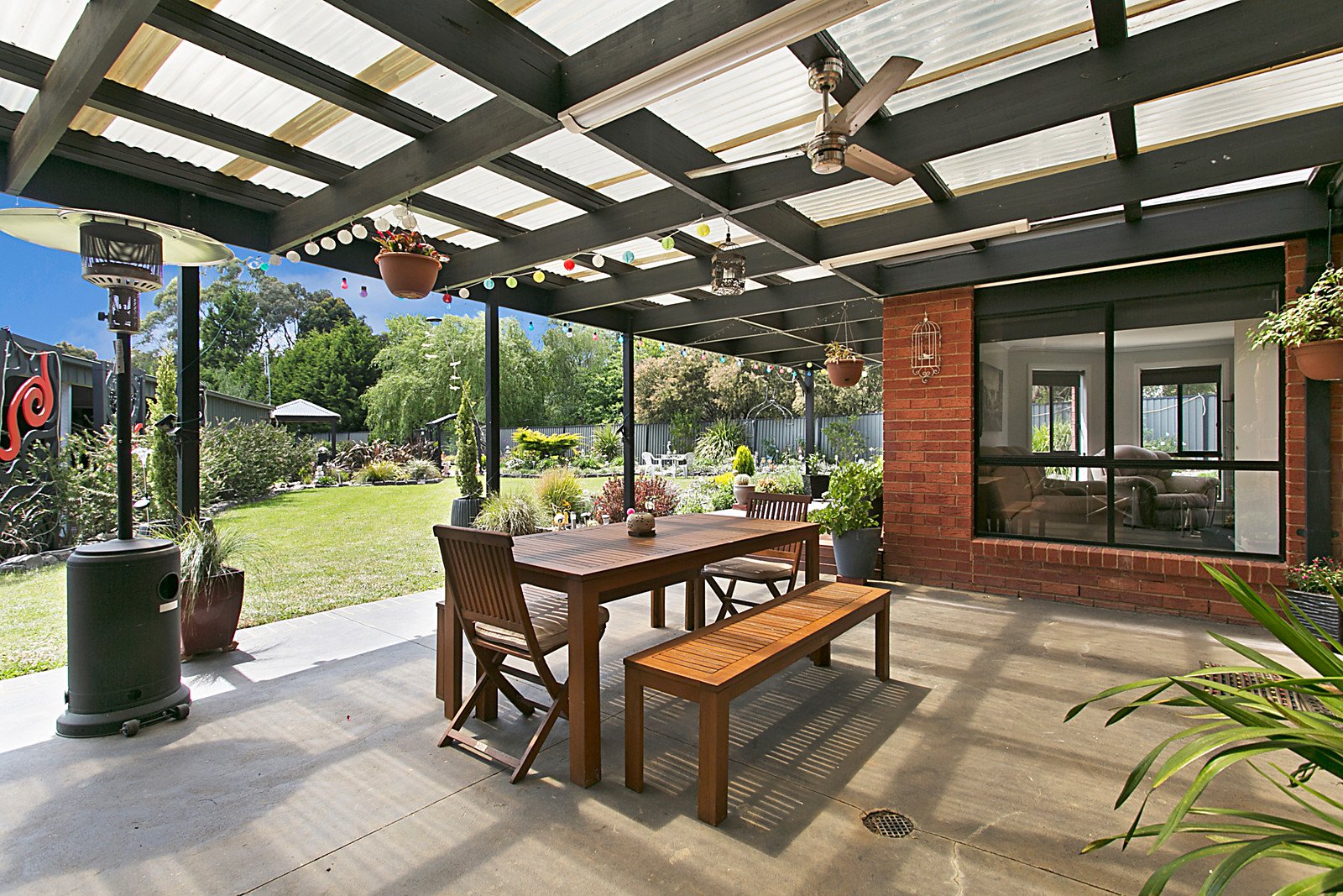 7 Roxanne Court, Woodend image 4