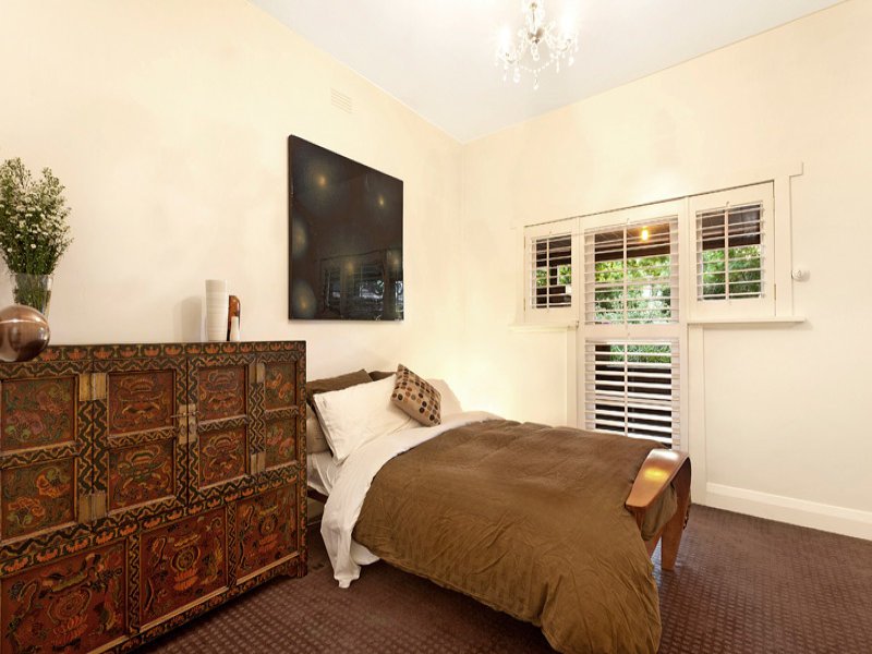 7 Ruskin Street, Elwood image 10