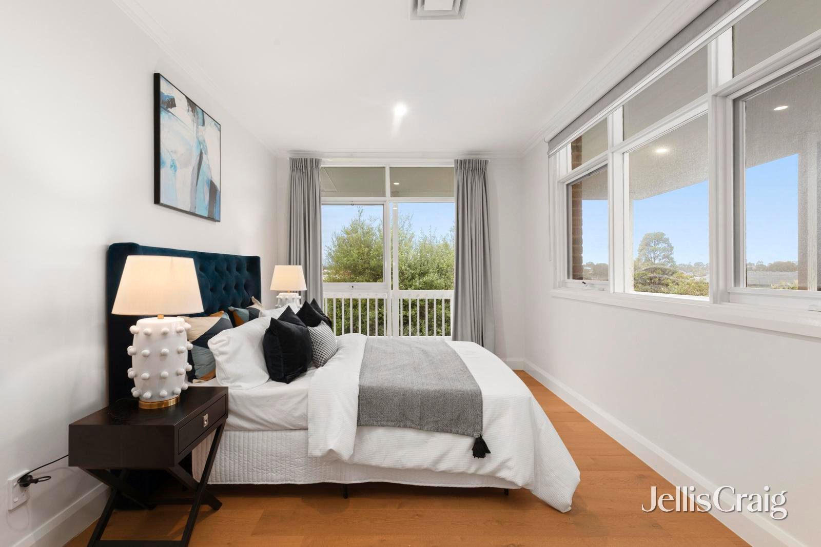 7 Russell Crescent, Mount&nbsp;Waverley image 10