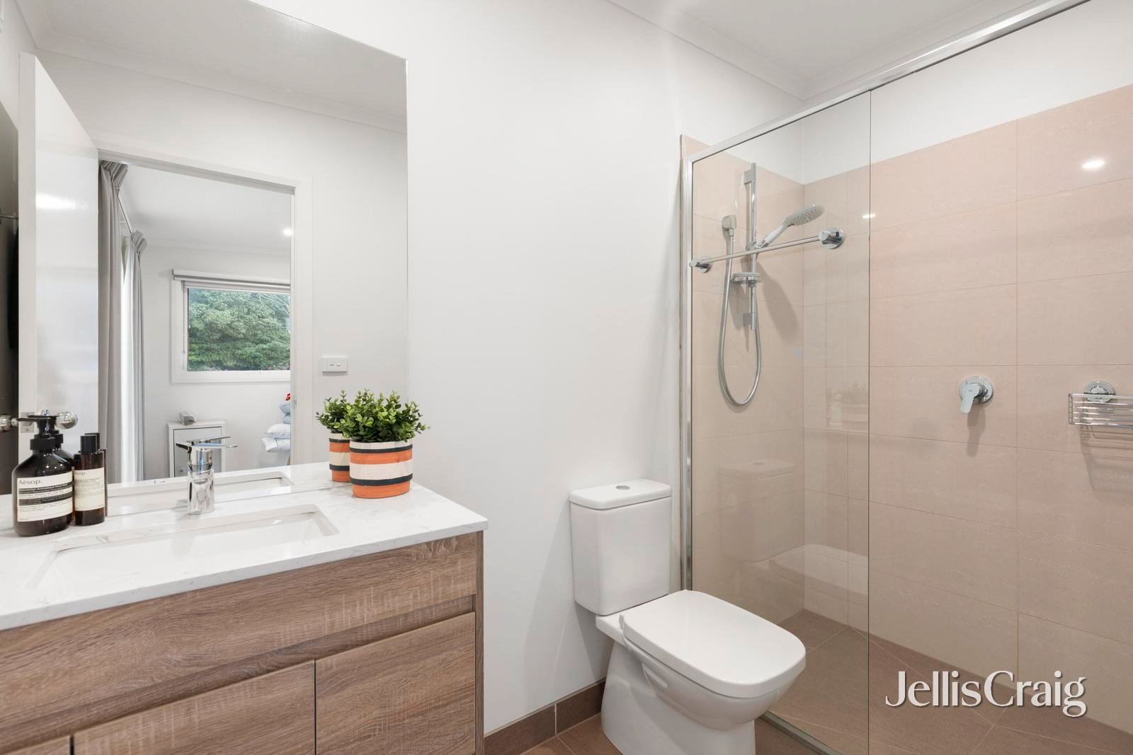 7 Russell Crescent, Mount&nbsp;Waverley image 11