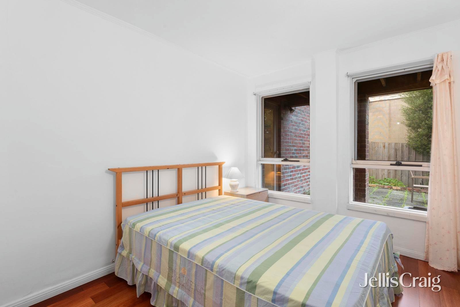 7 Russell Crescent, Mount&nbsp;Waverley image 13