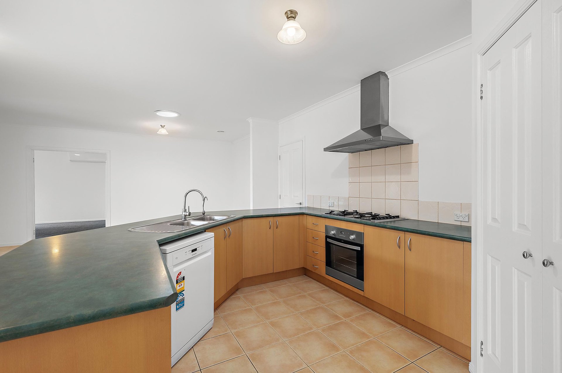 7 Russia Mews, Lilydale image 2