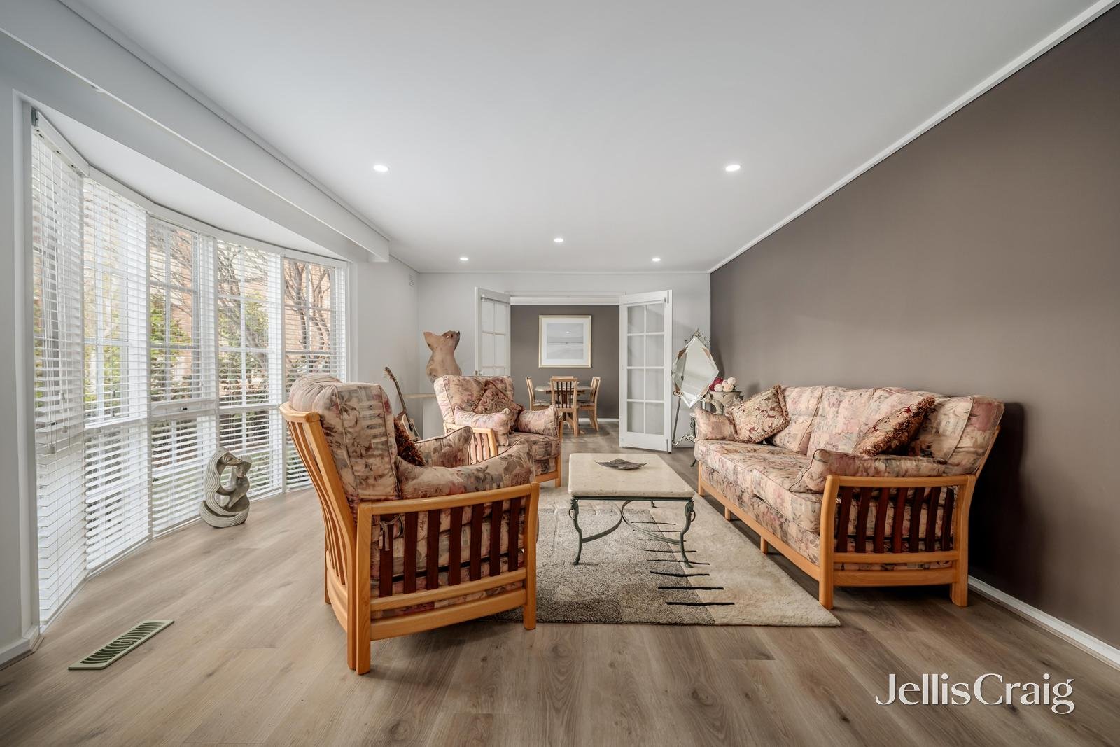 7 Rythdale Court, Glen Waverley image 3