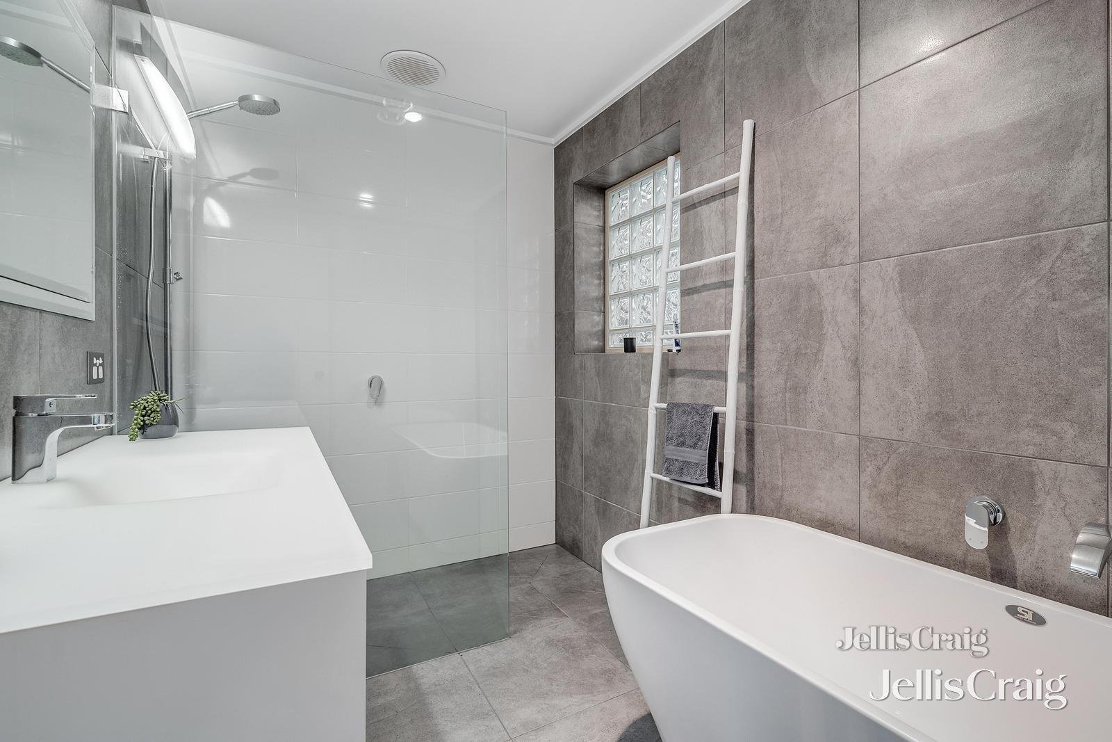 7 Rythdale Court, Glen Waverley image 8