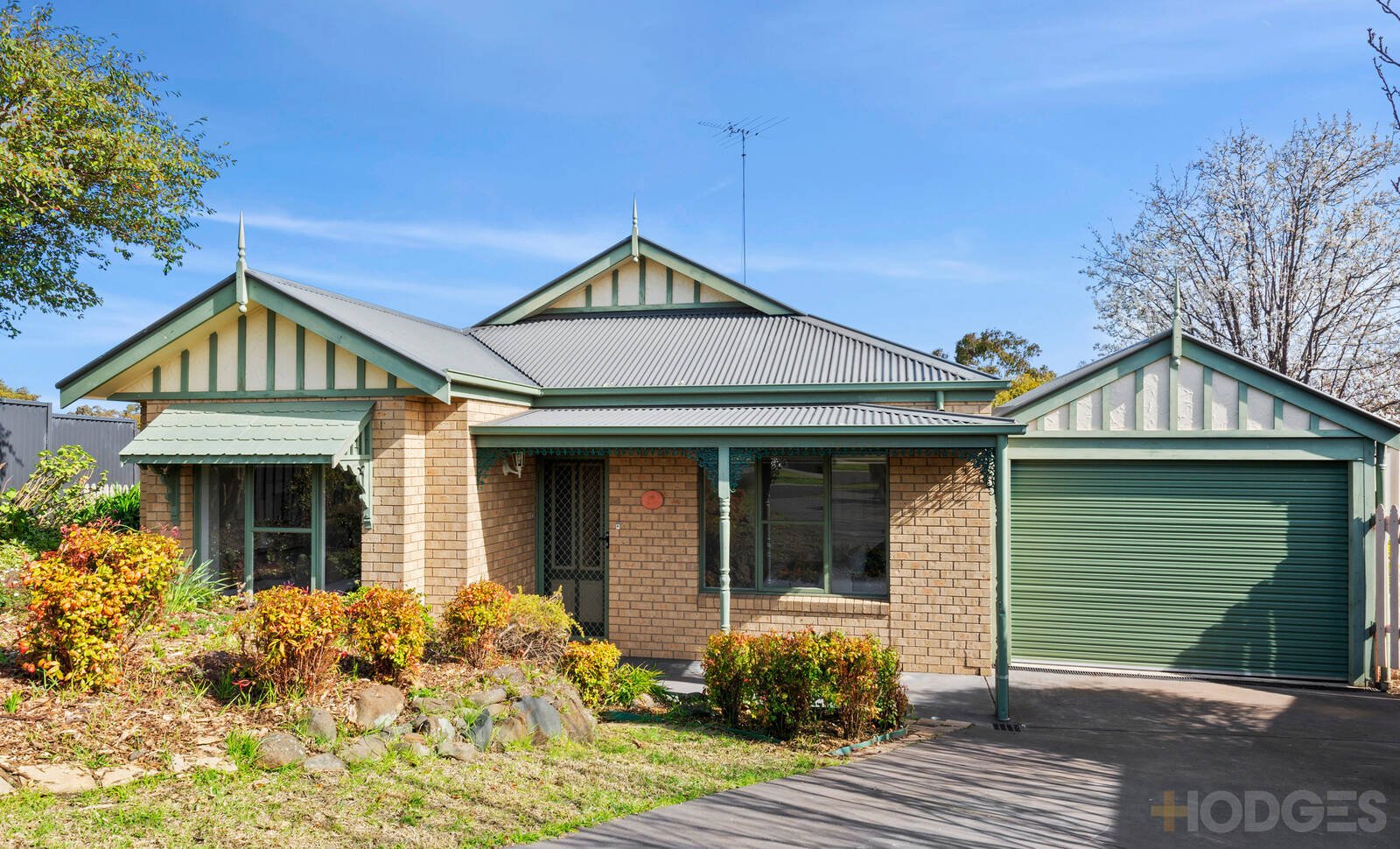 7 Sherman Court, Lovely Banks image 1