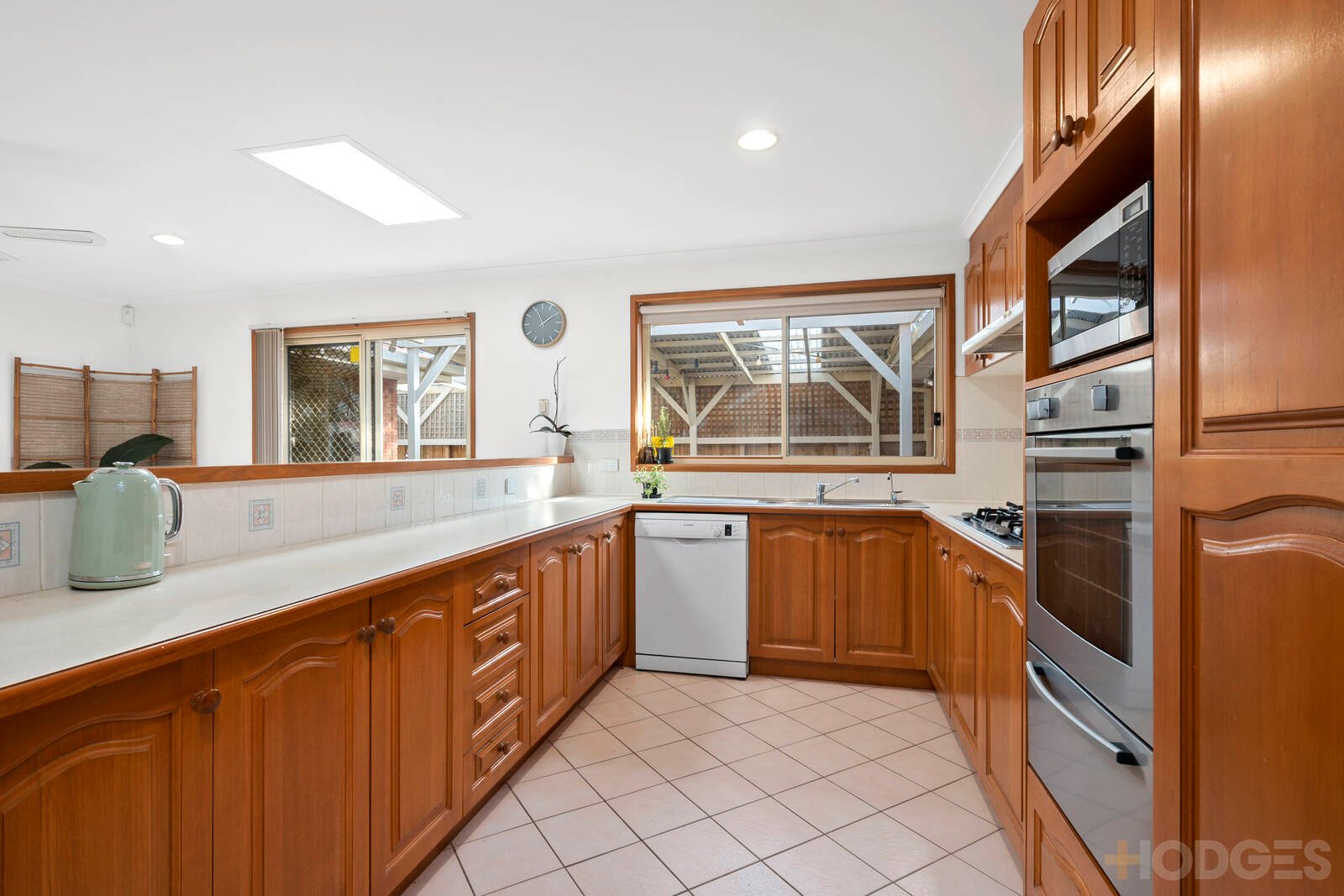 7 Sherwood Grove, Lara image 7