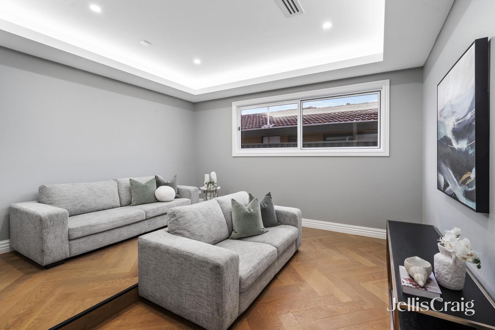 7 Simon Street, Blackburn North image 6