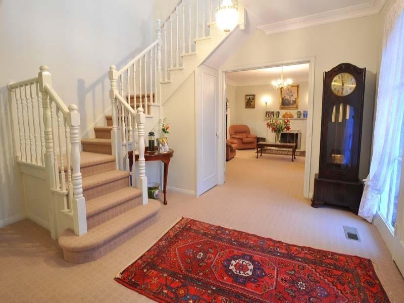 7 Singleton Road, Balwyn North image 2