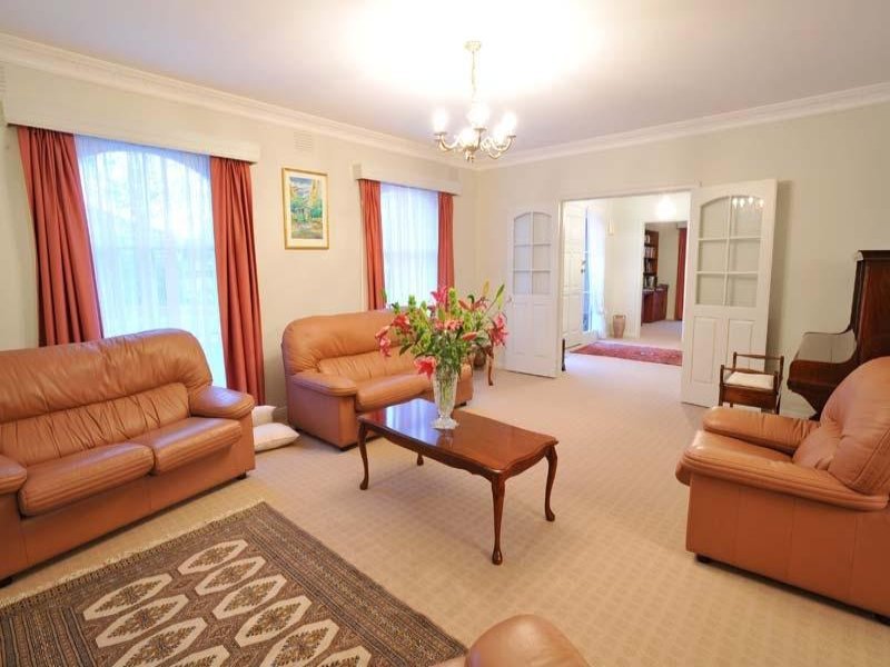7 Singleton Road, Balwyn North image 3