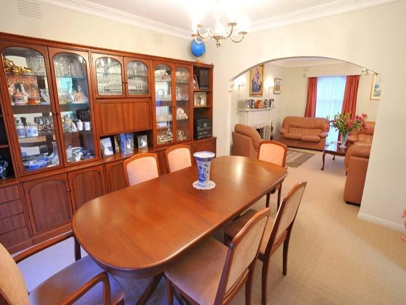 7 Singleton Road, Balwyn North image 4