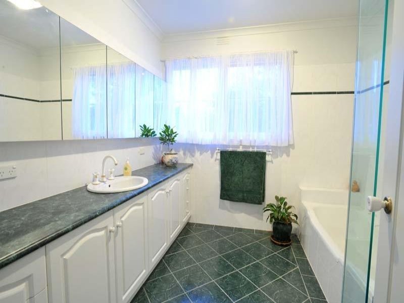 7 Singleton Road, Balwyn North image 6