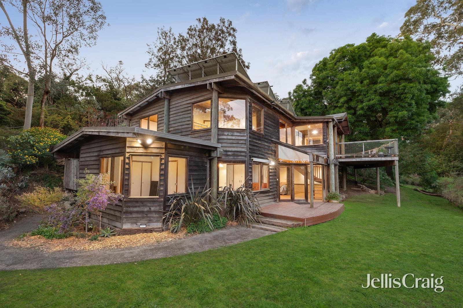 7 Somers Road, North&nbsp;Warrandyte image 2