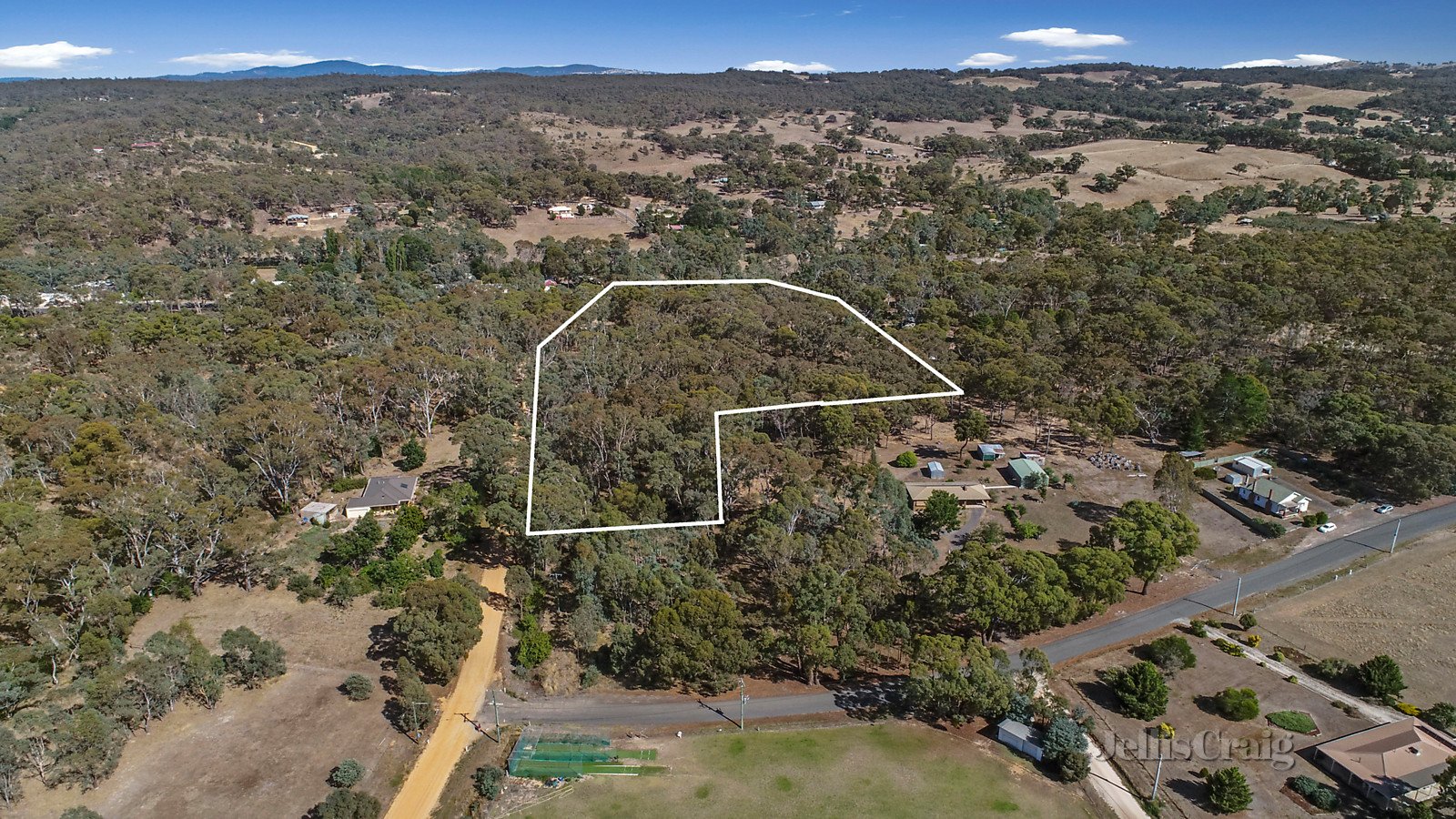 7 Specimen Gully Road, Barkers Creek image 3