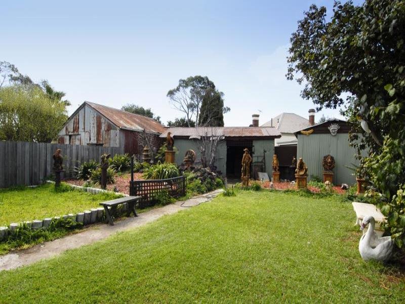 7 St Albans Road, East Geelong image 5