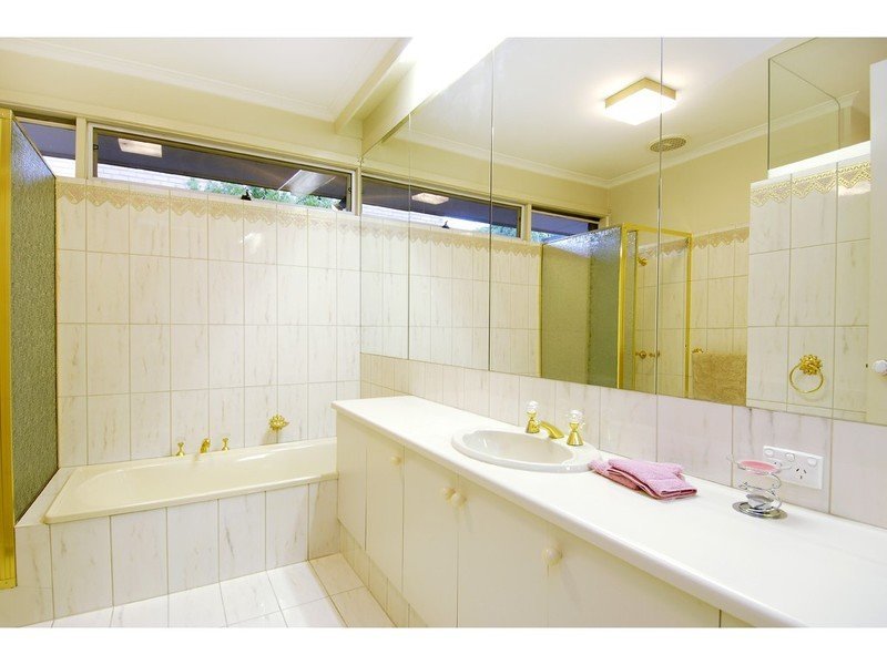 7 St Georges Road, Armadale image 6