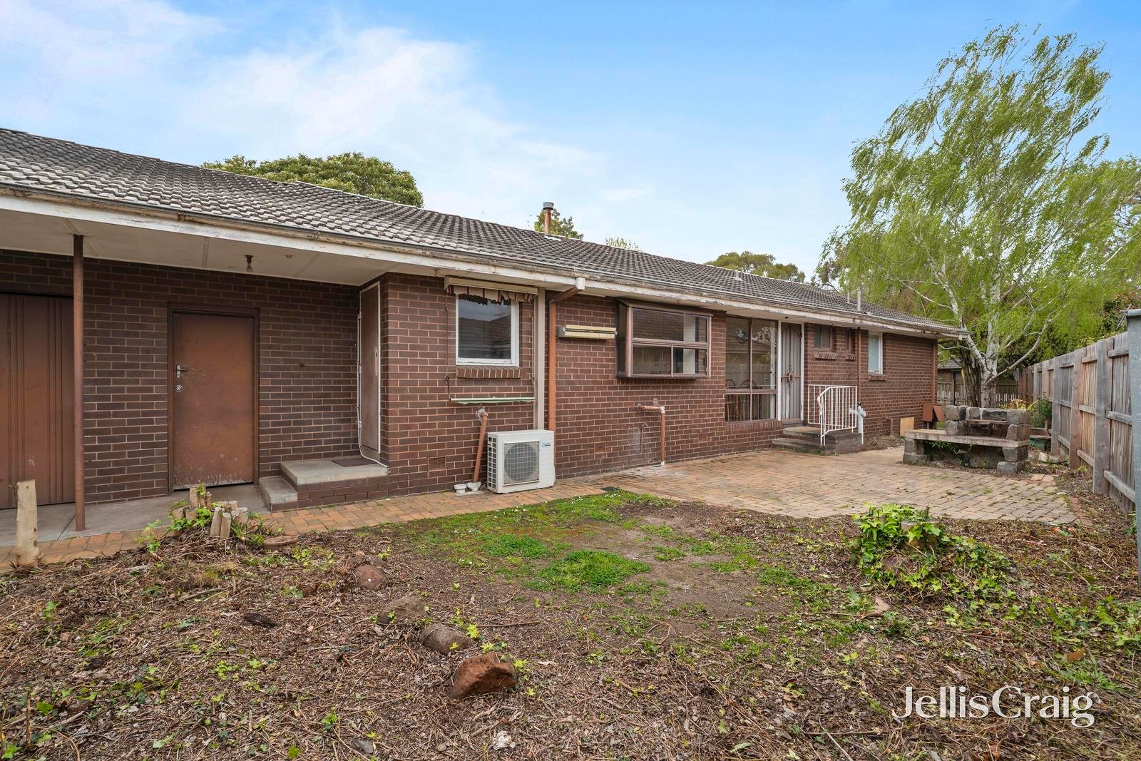 7 St James Court, Blackburn South image 7