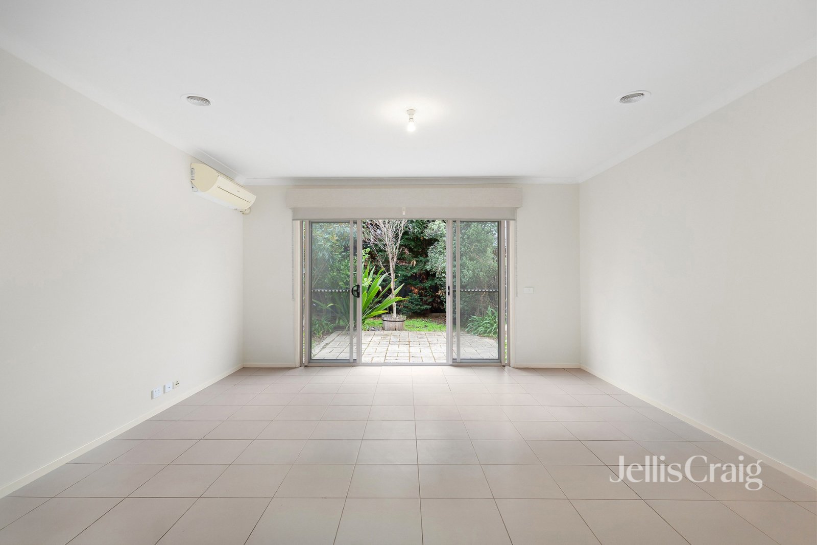 7 St Leonard Drive, South&nbsp;Morang image 4