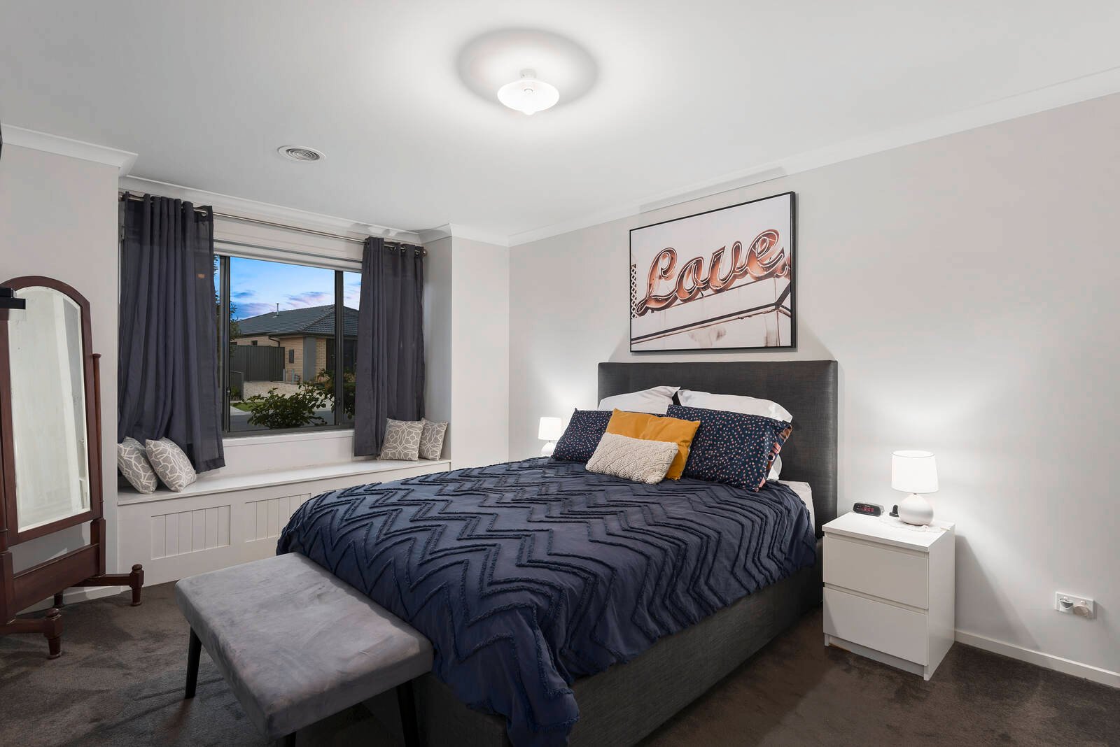 Property Gallery Thumbnail 8