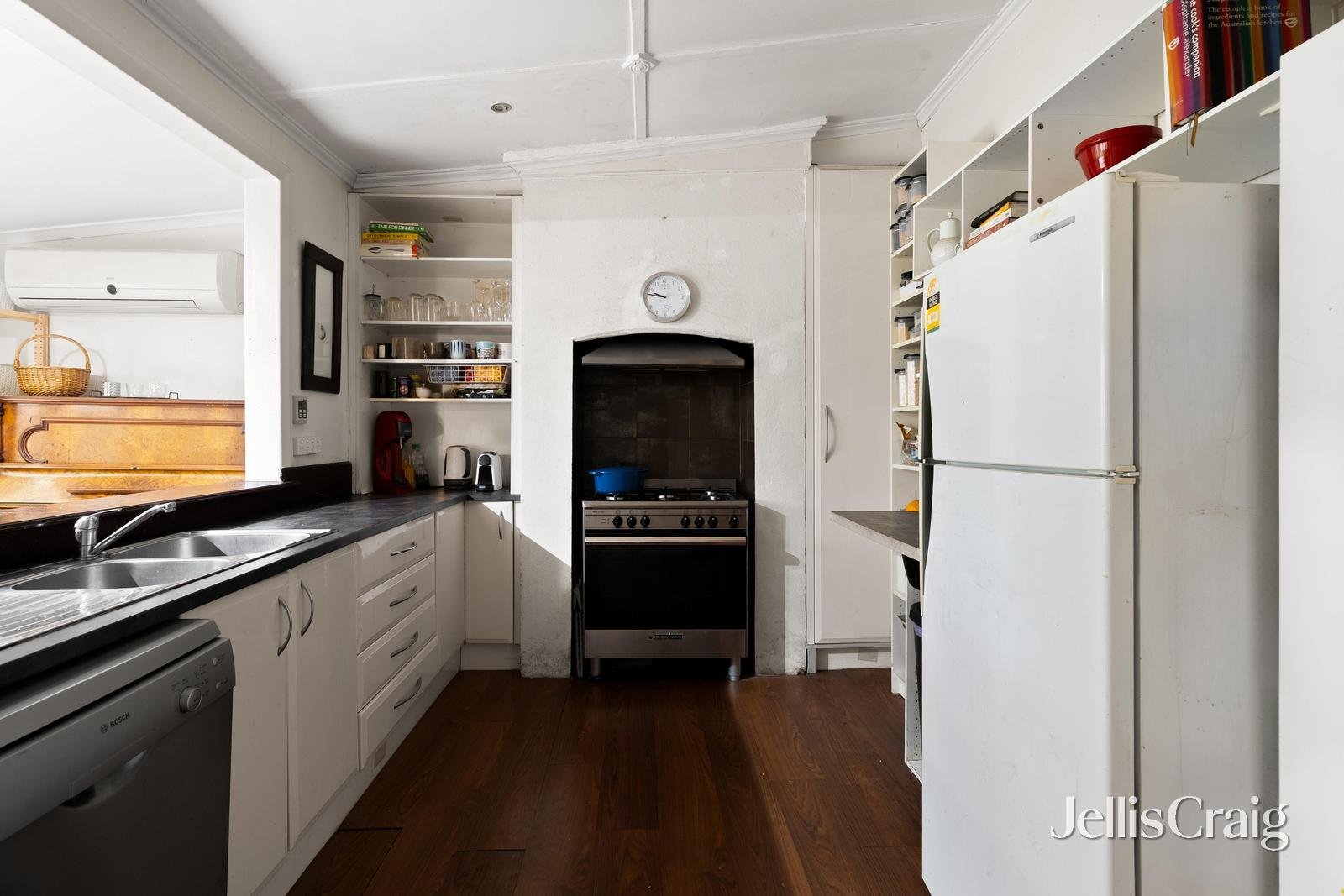 7 Steele Street, Newport image 5