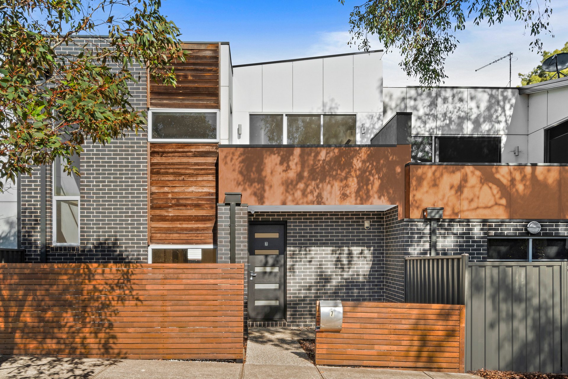 Property Gallery - Main Image