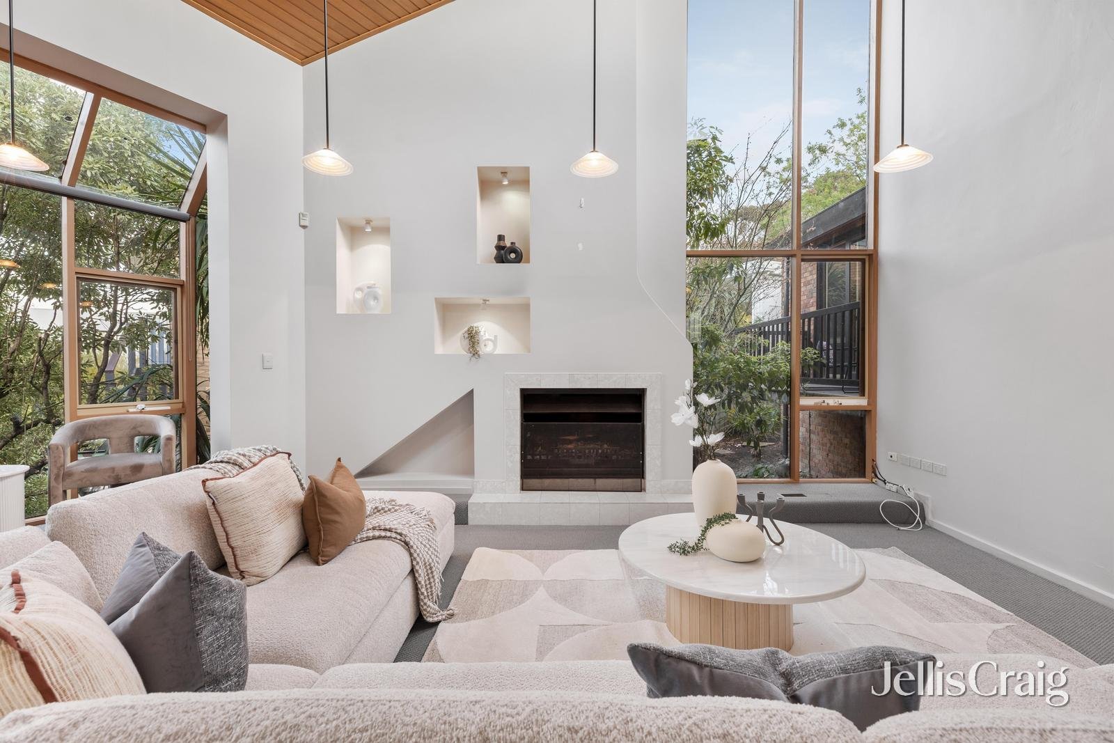 7 Stirling Crescent, Glen Waverley image 4
