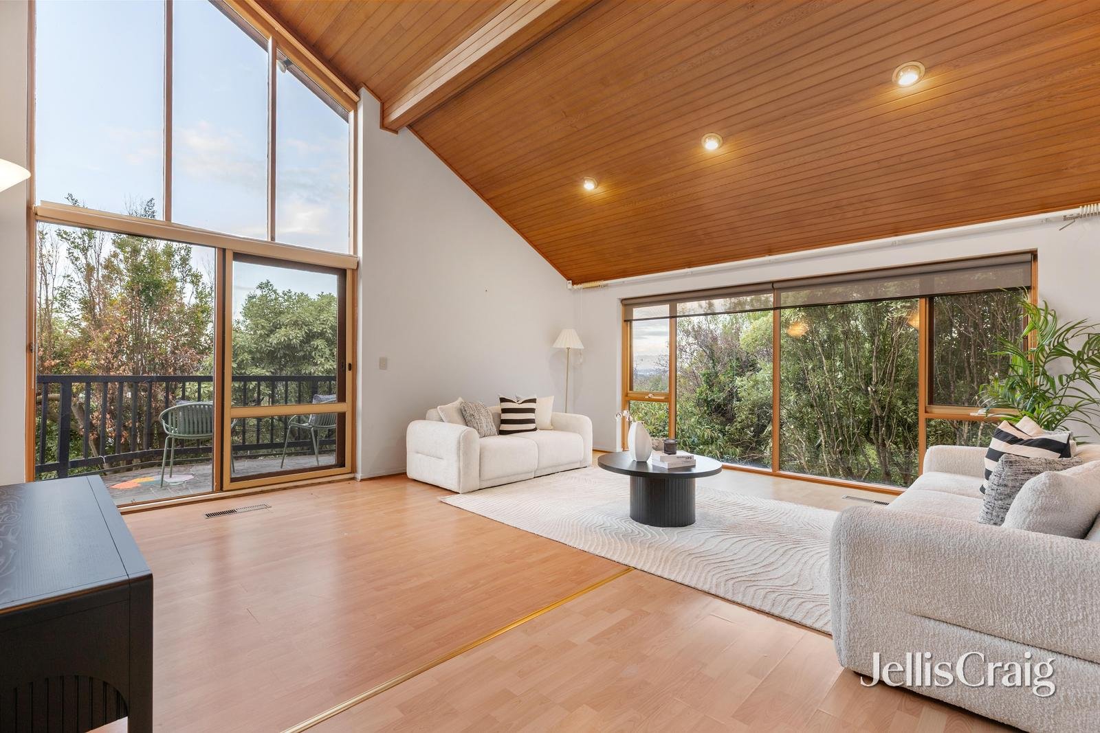 7 Stirling Crescent, Glen Waverley image 9