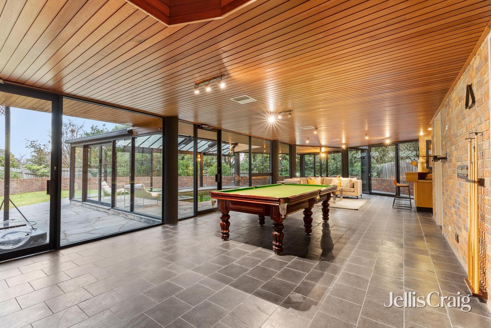 7 Stirling Crescent, Glen Waverley image 15