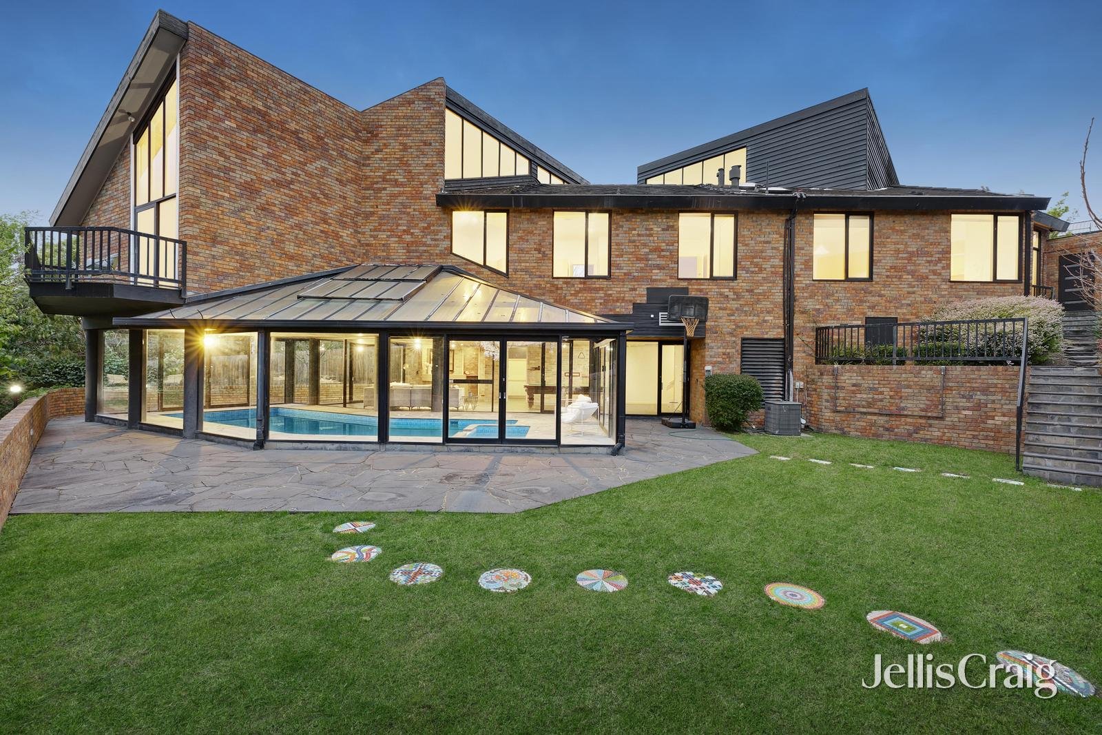7 Stirling Crescent, Glen Waverley image 19