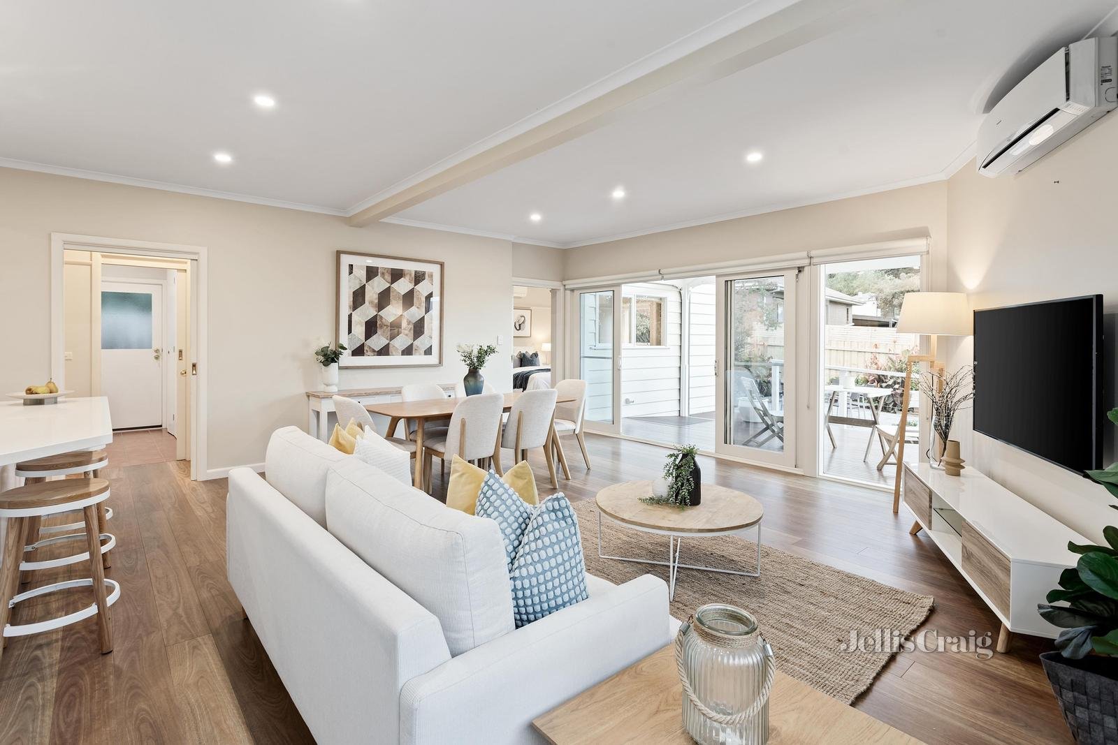 7 Strathallyn Road, Ringwood image 5