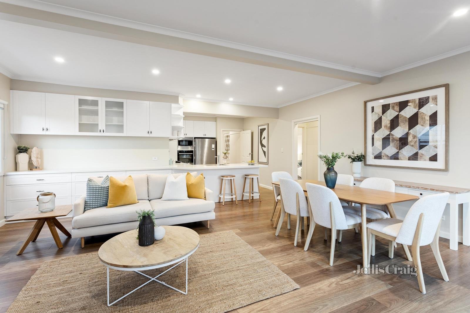 7 Strathallyn Road, Ringwood image 6