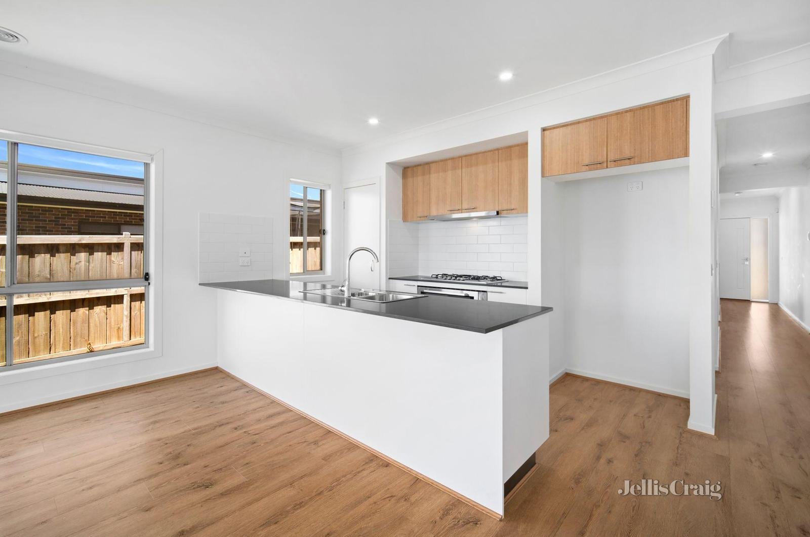 7 Sundance Boulevard, Winter Valley image 2