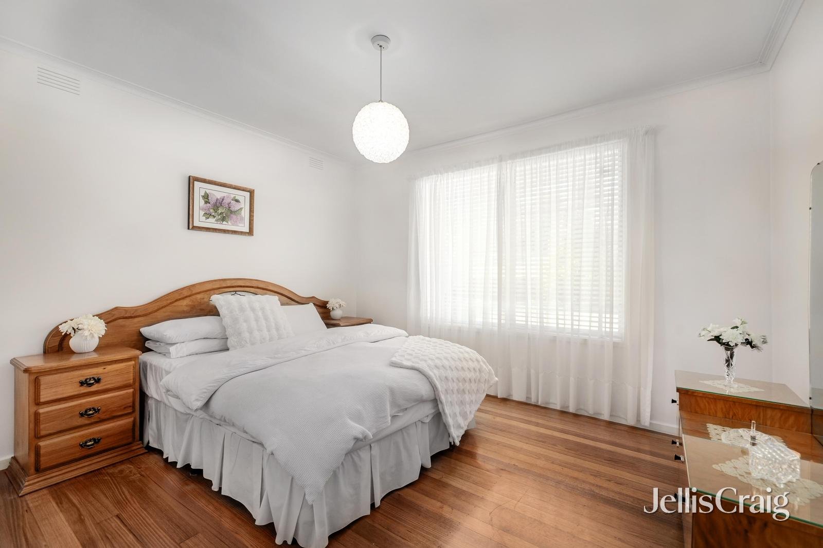 7 Sunhill Road, Mount Waverley image 4