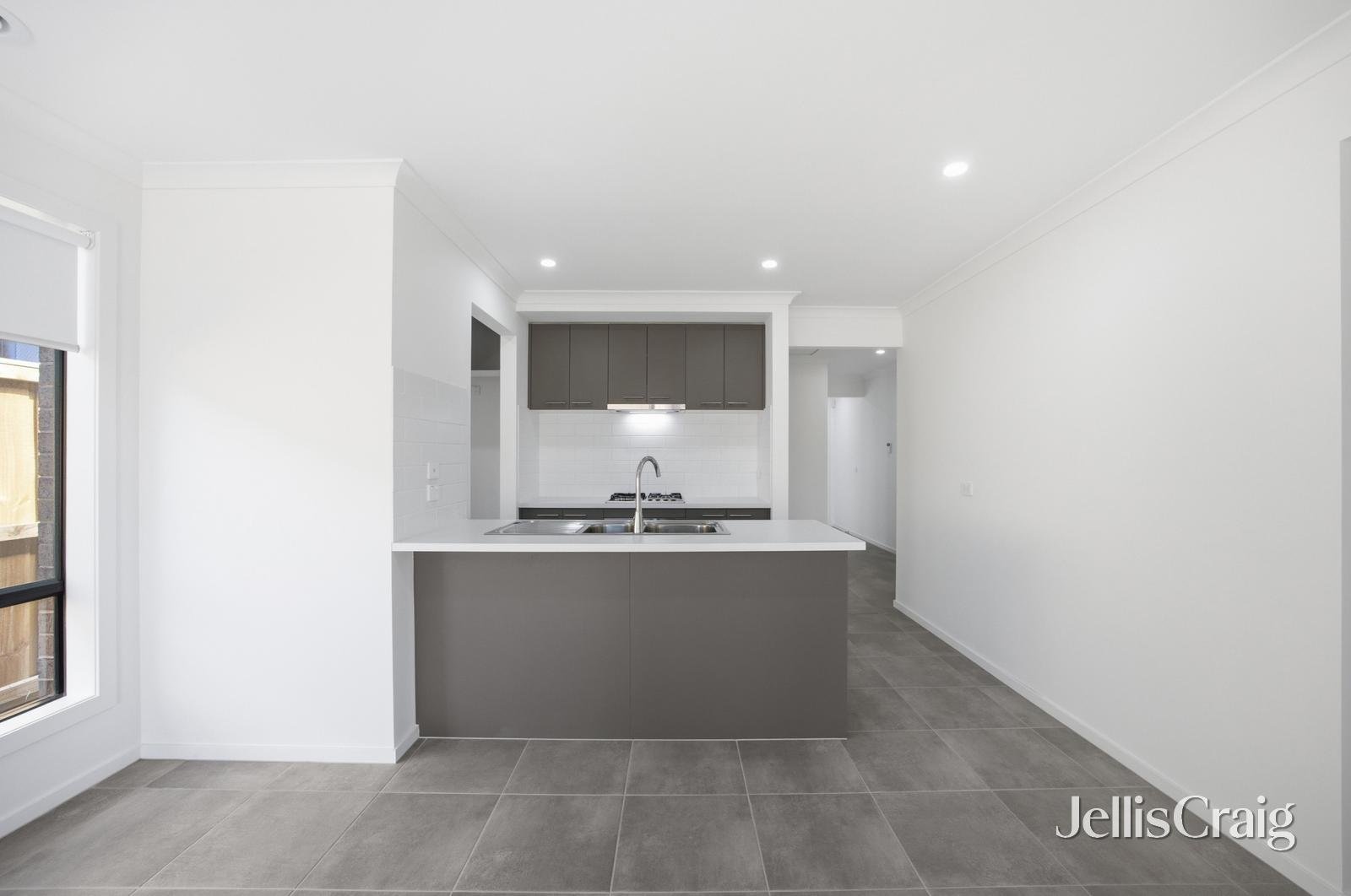 7 Sunpeaks Street, Winter&nbsp;Valley image 5