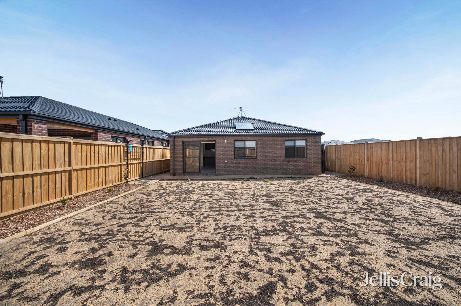 7 Sunpeaks Street, Winter&nbsp;Valley image 8