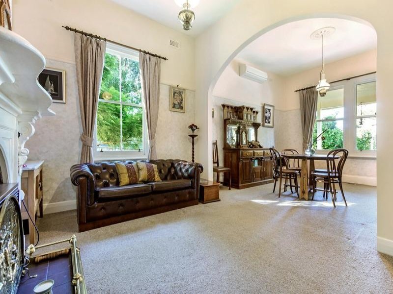 7 Surrey Avenue, Surrey Hills image 3