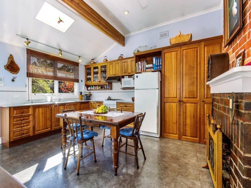 7 Surrey Avenue, Surrey Hills image 5