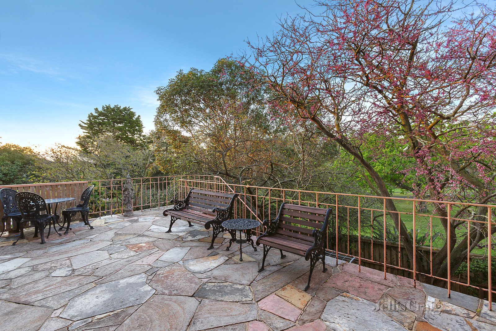 7 Sythney Court, Surrey Hills image 8