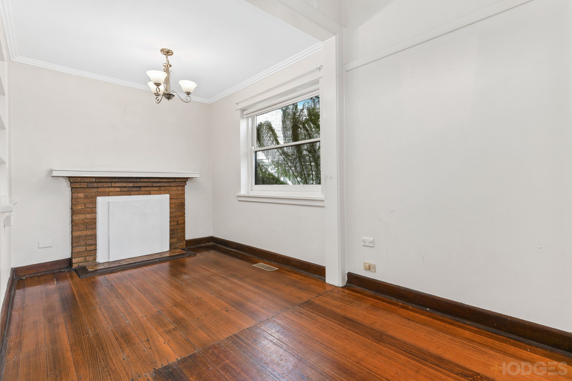 7 Teague Avenue Mentone