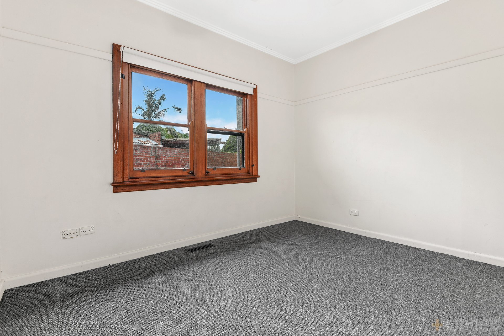 7 Teague Avenue Mentone