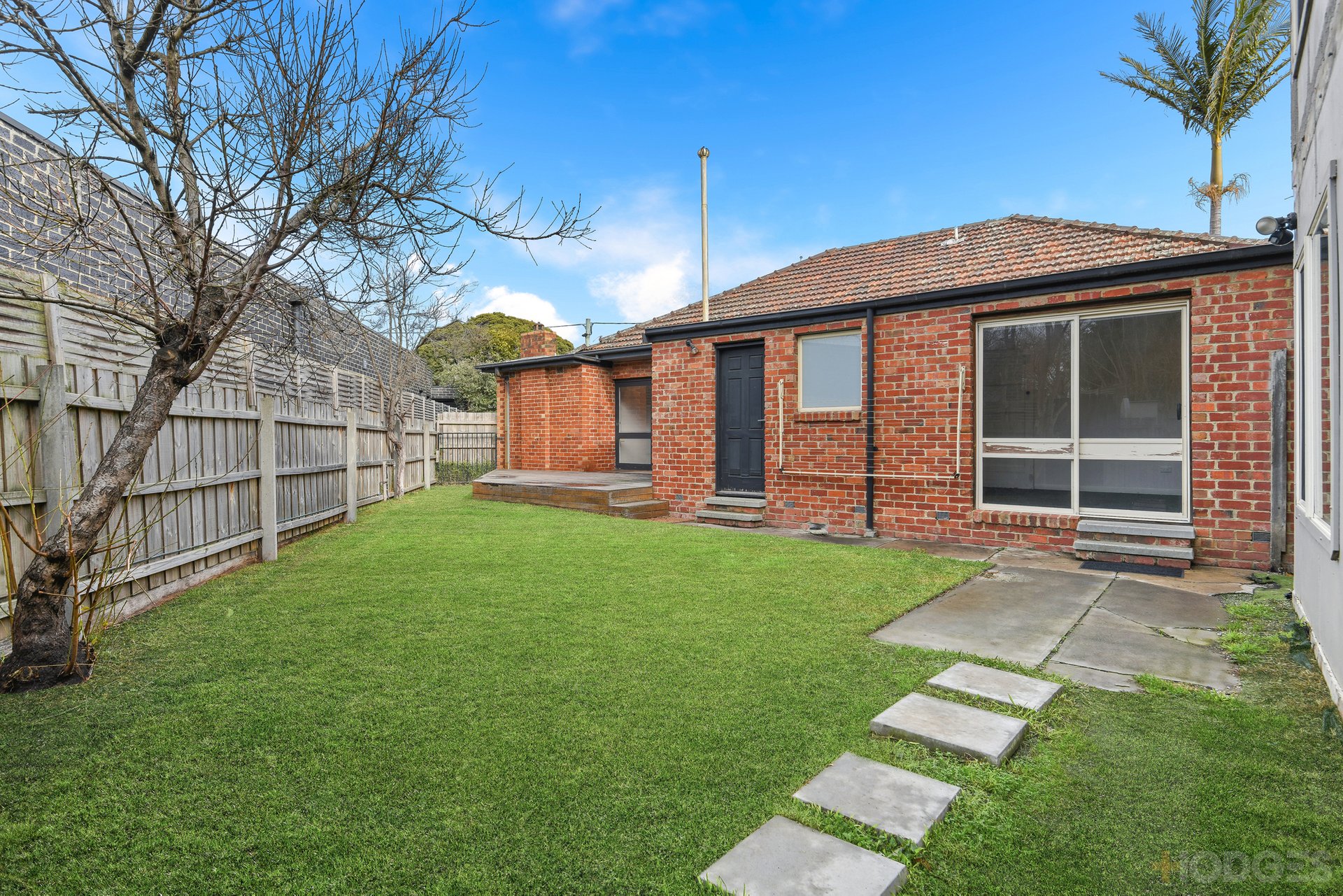 7 Teague Avenue Mentone