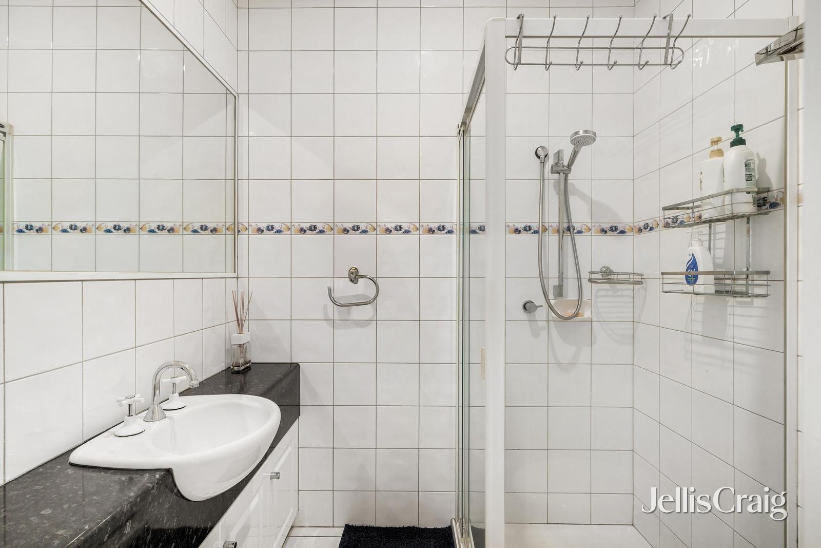 7 Tirhatuan Drive, Rowville image 12