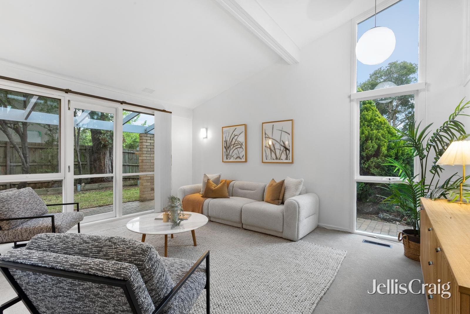 7 Tracey Court, Wheelers Hill image 2